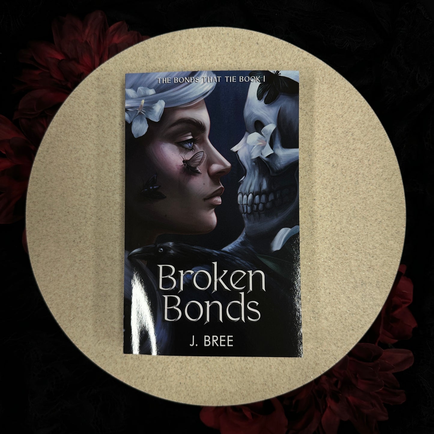 Broken Bonds (The Bonds That Tie #1) by J. Bree
