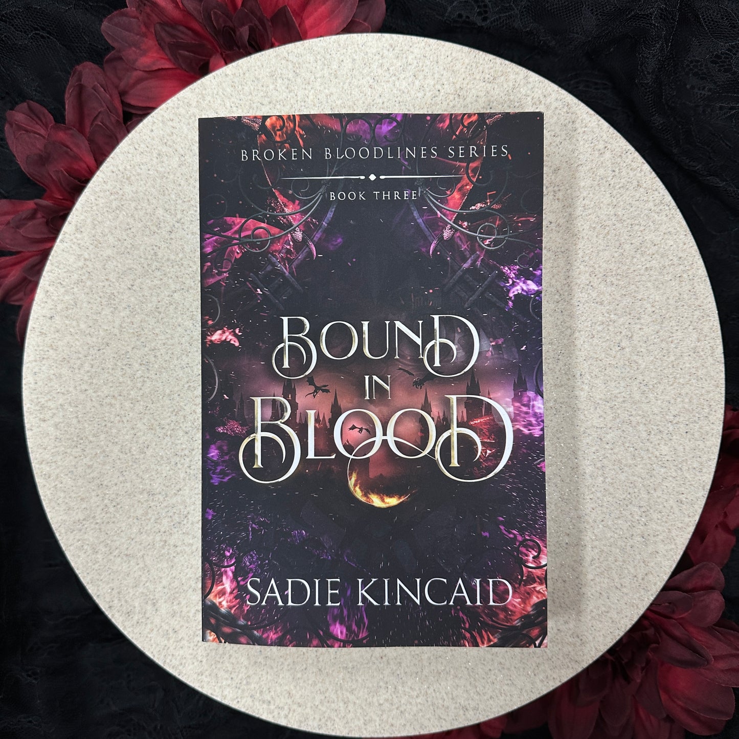 Bound in Blood (Broken Bloodlines #3) by Sadie Kincaid