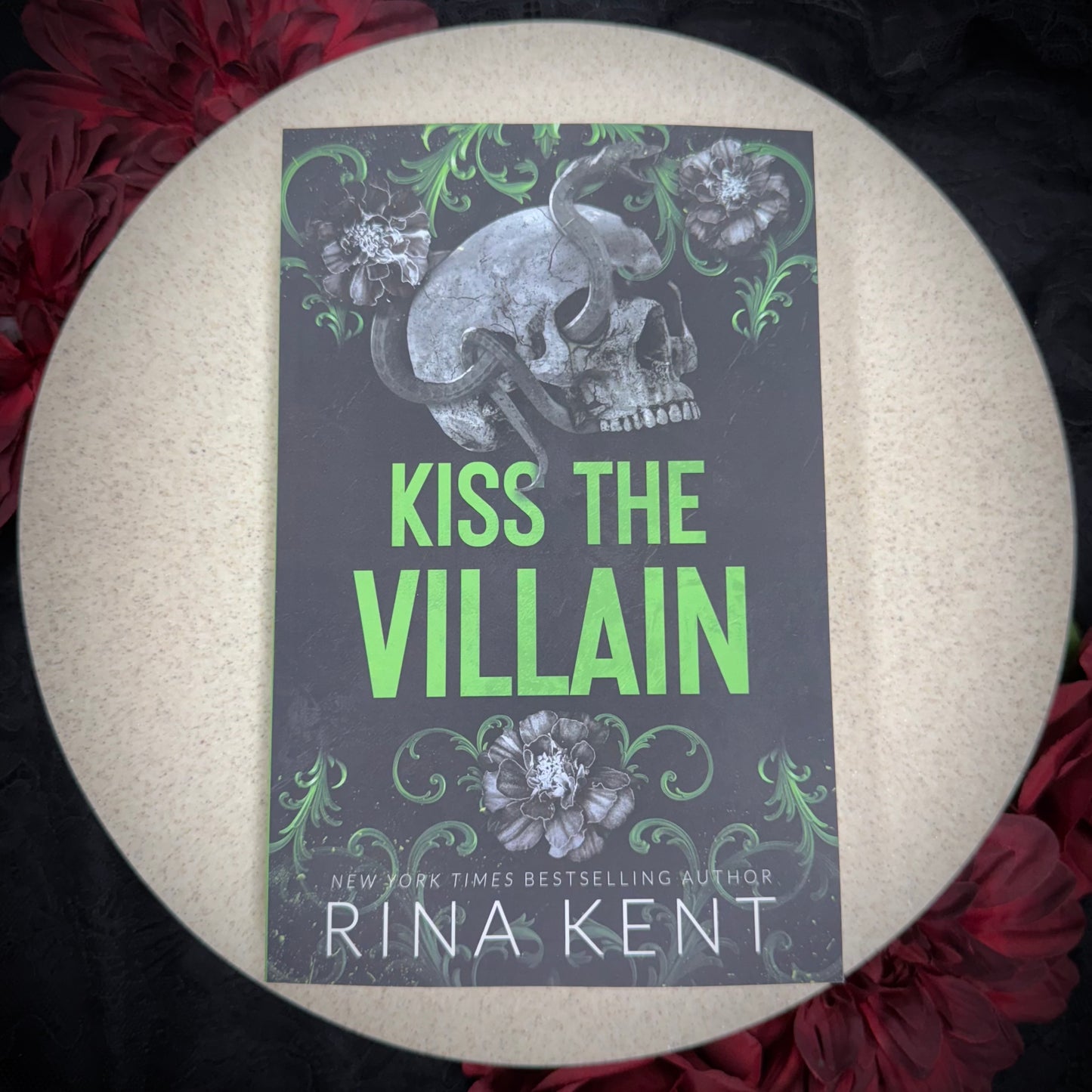 Kiss The Villain (Villain #1) by Rina Kent