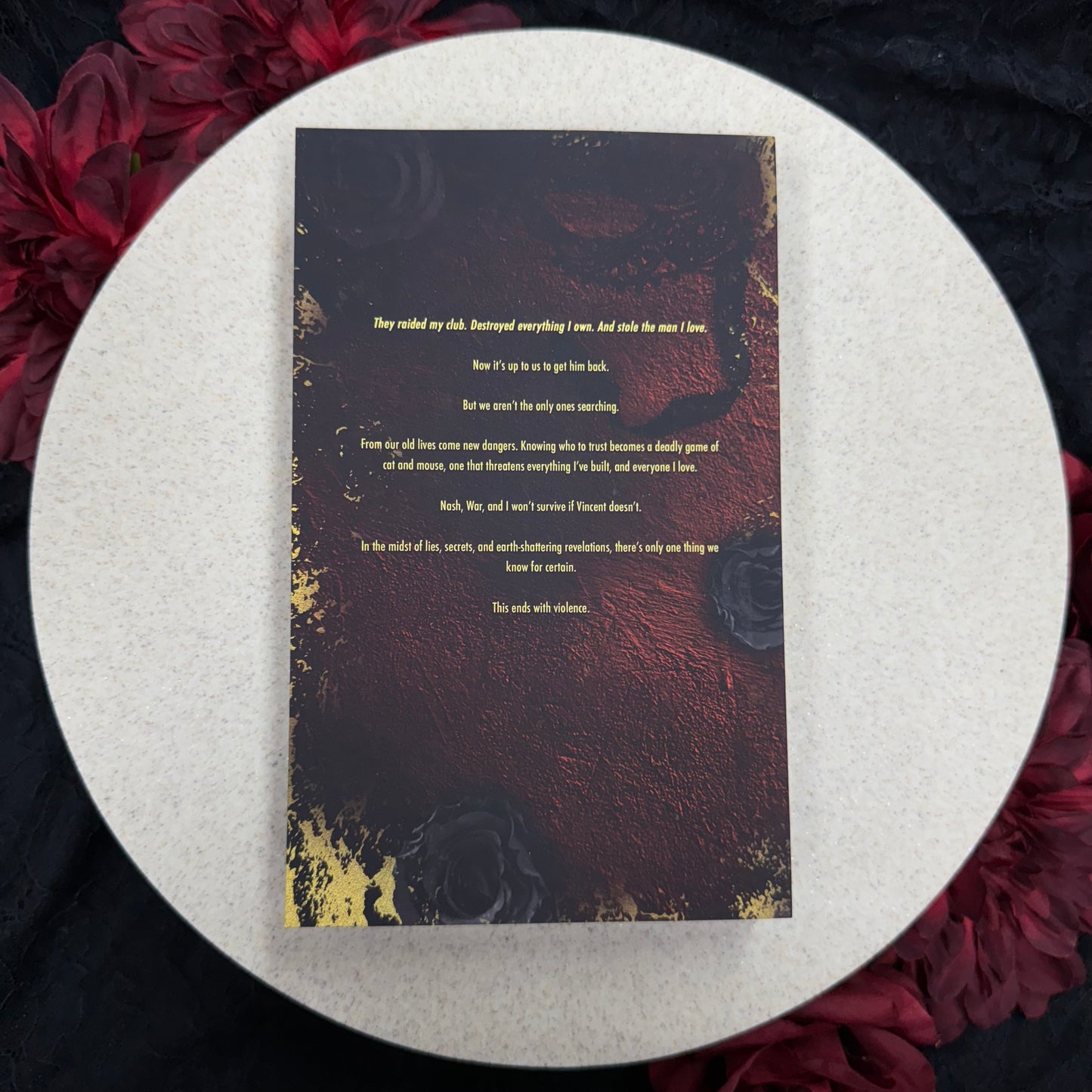 It Ends With Violence (Saint View Psychos #3) by Elle Thorpe - Special Edition