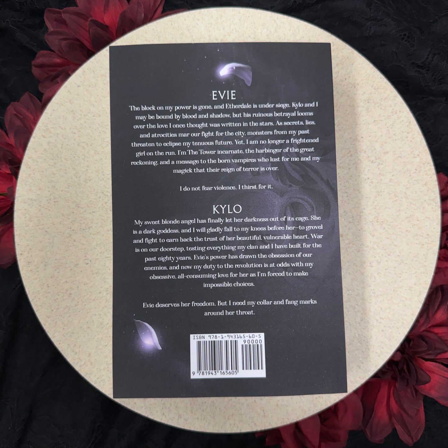 Claimed by Fangs and Darkness (Everlasting Passion #2) by Maggie Sunseri