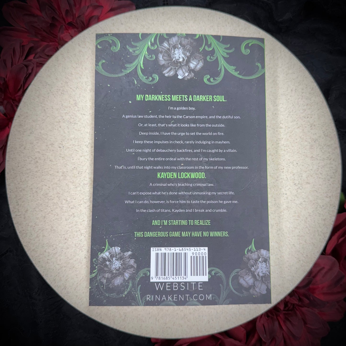 Kiss The Villain (Villain #1) by Rina Kent