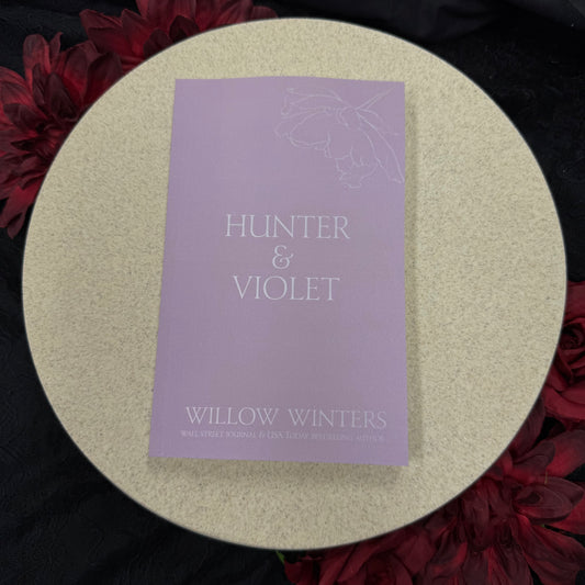 19) Hunter & Violet: Discreet Series by Willow Winters