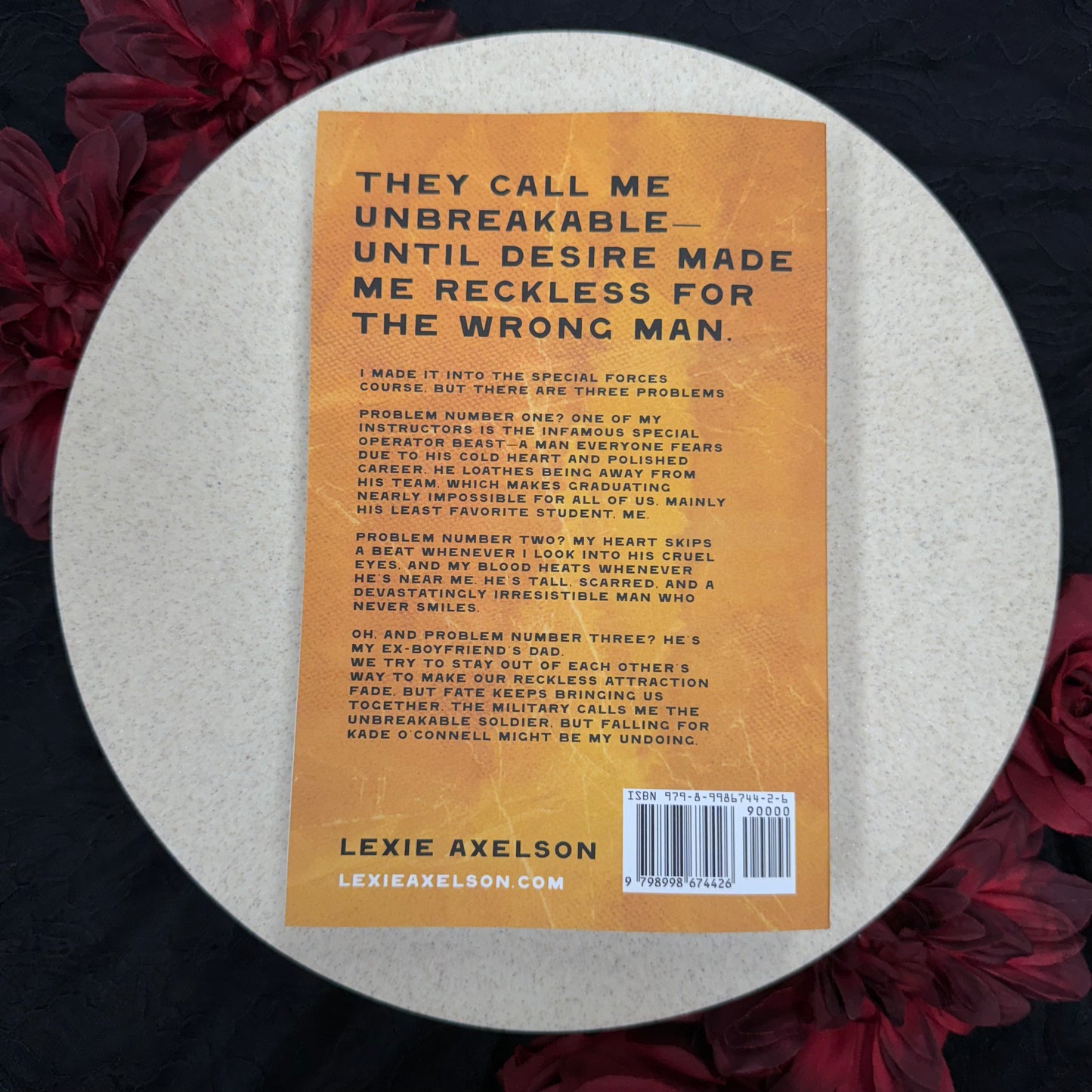 Mariposa (Queens Command #1) by Lexie Axelson