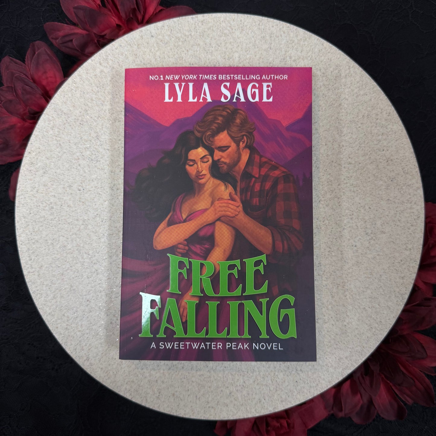 Free Falling (Sweetwater Peak #2) by Lyla Sage
